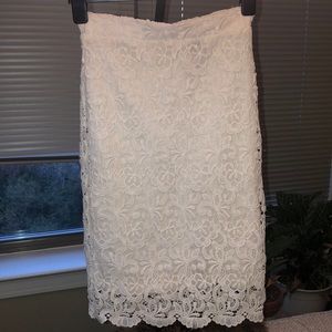 White lace pencil skirt